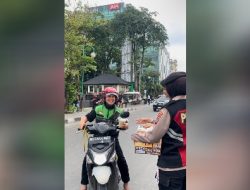 Dit Samapta Polda Sumut Dan Kor-Sabhara, Berbagi Takjil Di Bulan Ramadhan, Wujud Kepedulian Polri Kepada Masyarakat