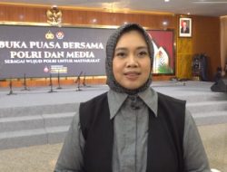 Bukber Dan Pembagian Takjil Dekatkan Polri Dan Media Ke Masyarakat