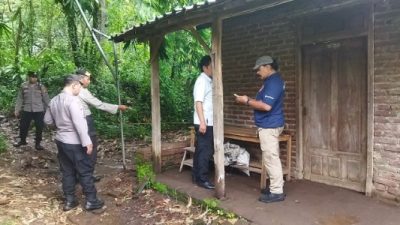 Nekat Aktivitas Sabung ayam di Desa Ngesong, Kecamatan Banyakan, Kabupaten Kediri, Provinsi Jatim di Bubarkan