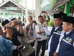 Wagub Jambi Sani Lepas JCH Kloter 13 : Jaga Fisik, Mental dan Kesehatan