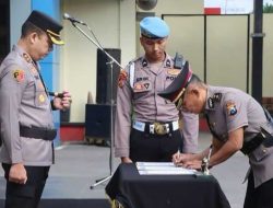 Upacara Sertijab Kabagops dan Kasatnarkoba Dipimpin Kapolres Tulungagung