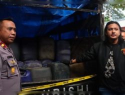 2 Pelaku Penimbunan BBM Bersubsidi Jenis Solar di Amankan Polisi