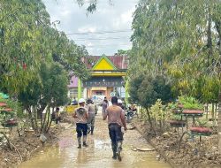 Perjuangan Kepala Sekolah, Di Aceh Tamiang Sebelum Berpulang, Wakil Kepala SDN 1 Tualang Cut : Kami Bersama Polri Akan Lanjutkan Semangat dan Harapan Beliau