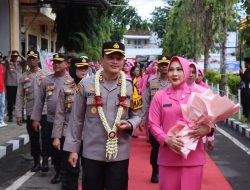 Tradisi Kepolisian dan Budaya Lokal Warnai Penyambutan Kapolres  Situbondo AKBP Bayu Anuwar Sidiqie