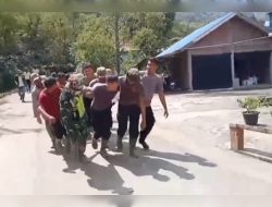 Tak Kenal Hari Libur, Polri Bersama Warga Bangun Jembatan Darurat Pasca Bencana, Di Aceh Tengah